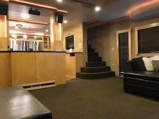 Slide: The Image of Interior of a 2008 Destination Yachts Cruisin yacht. - 5