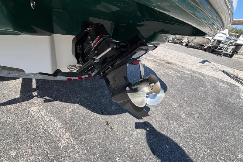 Slide: The Image of 2005 Sea Ray 220 Select boat with MerCruiser outdrive on a sunny day. - 6