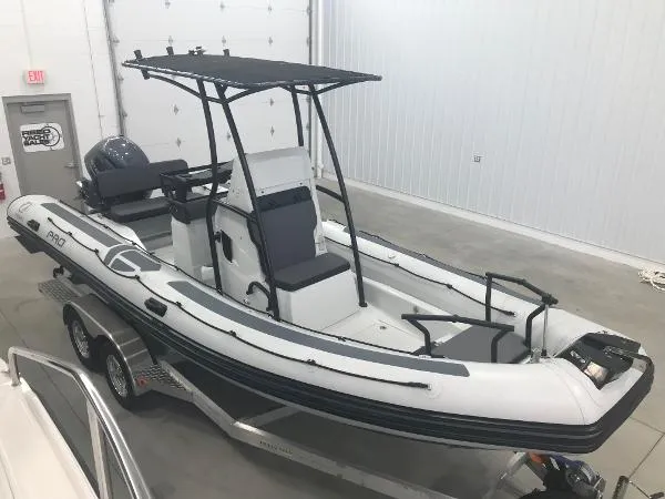 Slide: The Image of Zodiac Pro 7 NEO 200hp In Stock DEMO 2019 - 0