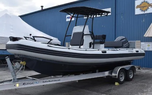 Slide: The Image of Zodiac Pro 7 NEO 200hp In Stock DEMO 2019 - 1