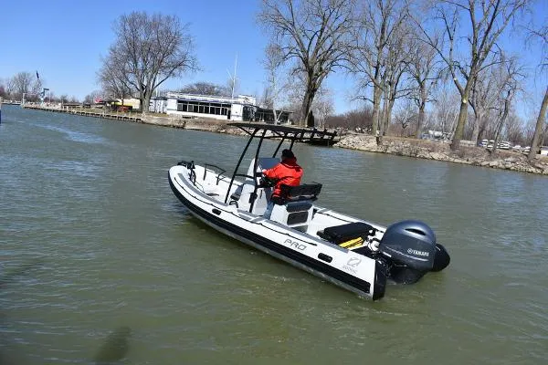 Slide: The Image of Zodiac Pro 7 NEO 200hp In Stock DEMO 2019 - 5