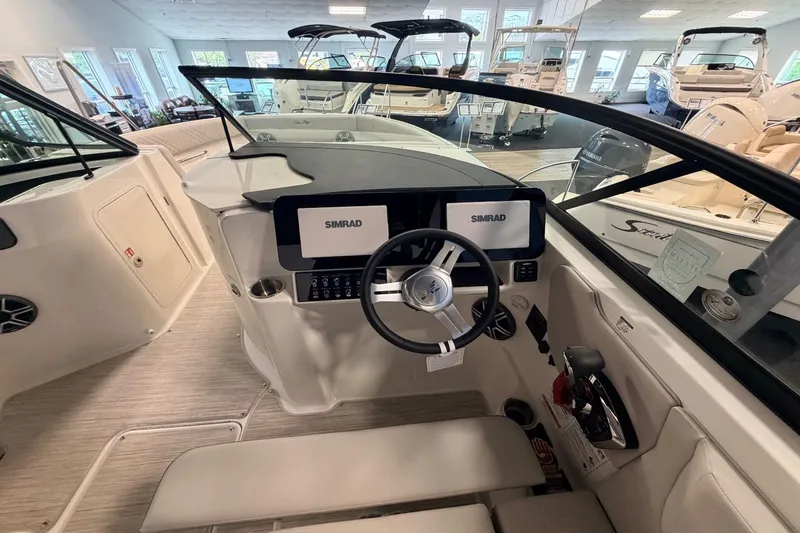 Slide: The Image of Sea Ray SDX 250 Outboard 2026 - 12