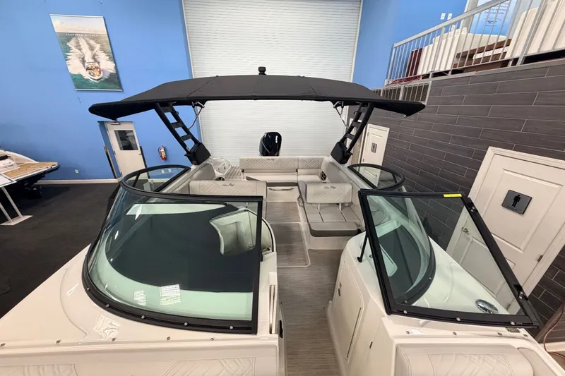 Slide: The Image of Sea Ray SDX 250 Outboard 2026 - 19