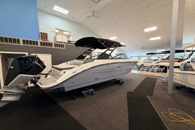 Slide: The Image of Sea Ray SDX 250 Outboard 2026 - 2