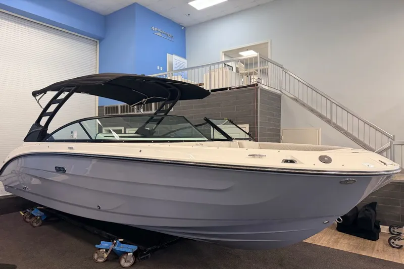 Slide: The Image of Sea Ray SDX 250 Outboard 2026 - 3