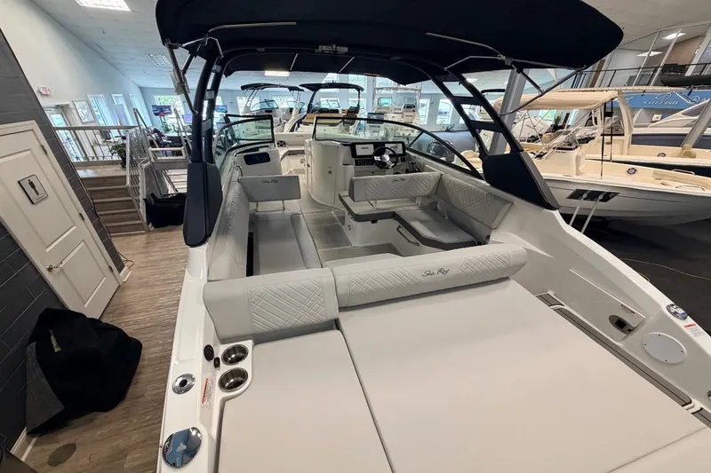 Slide: The Image of Sea Ray SDX 250 Outboard 2026 - 7