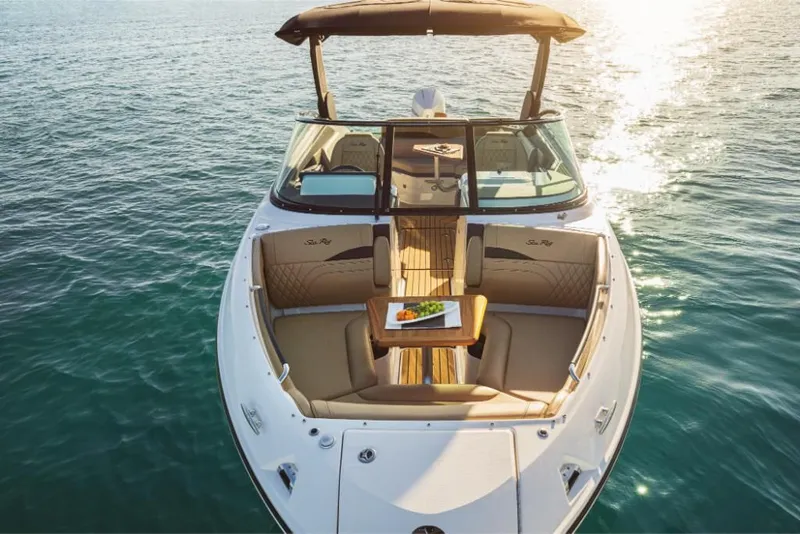 Slide: The Image of 2023-Sea-Ray-SLX-260-OB-MarineMax - 16