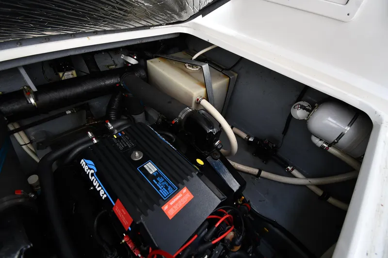 Slide: The Image of Sea Ray Sundancer 330 1995 - 59