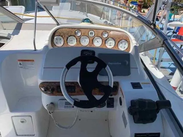 Slide: The Image of Larson Cabrio 330 2005 - 6