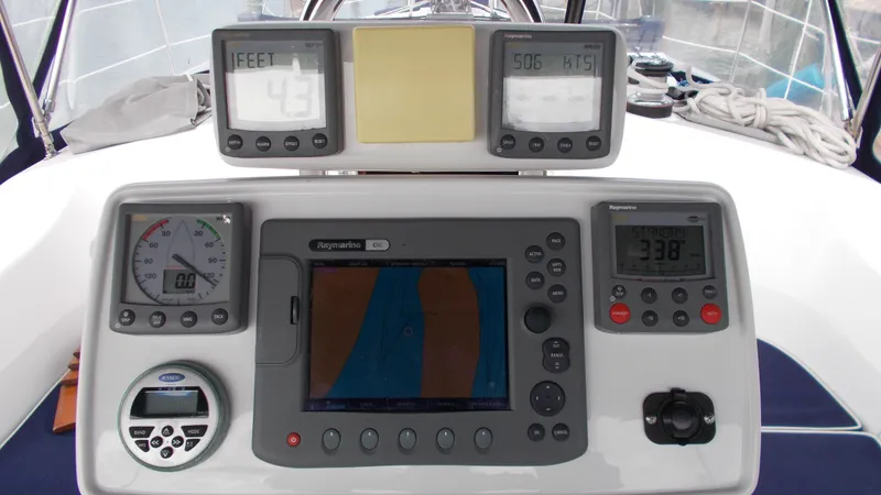 Slide: The Image of Catalina 350 MkII 2008 - 3