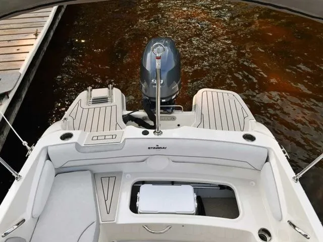 Slide: The Image of Stingray 182 SC 2024 - 10