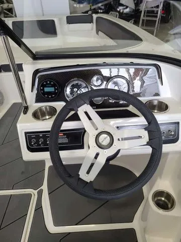 Slide: The Image of Bayliner DX 2250 2022 - 4