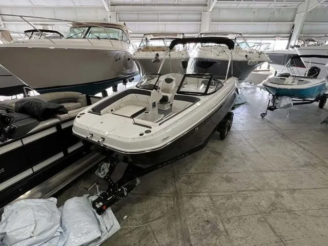 Slide: The Image of Bayliner DX 2250 2022 - 6