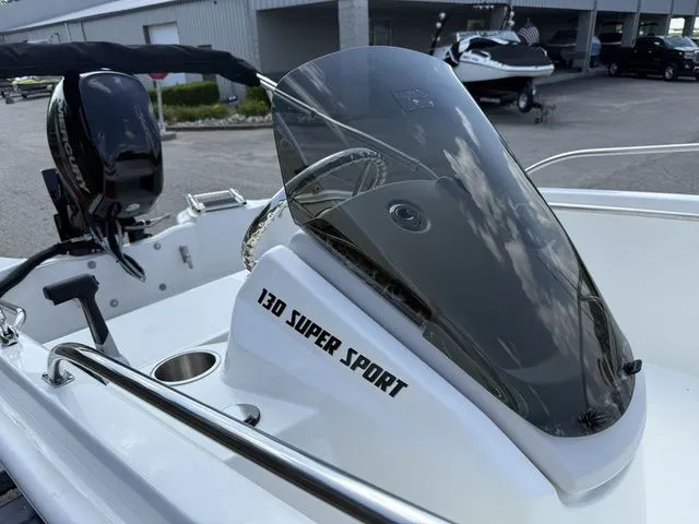 Slide: The Image of Boston Whaler 130 Super Sport 2025 - 9