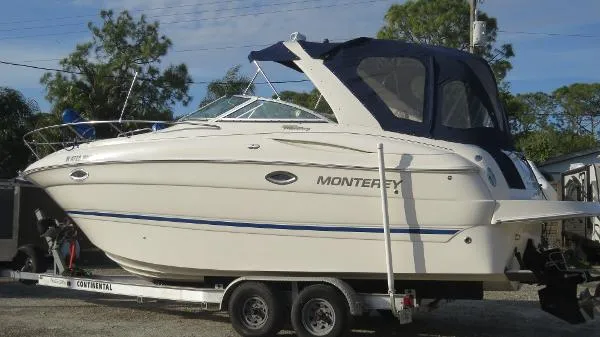Slide: The Image of Monterey 265 Cruiser 2004 - 1