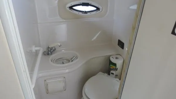 Slide: The Image of Monterey 265 Cruiser 2004 - 10