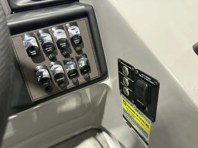 Slide: The Image of Manitou Encore SL SHP575 230 2026 - 16