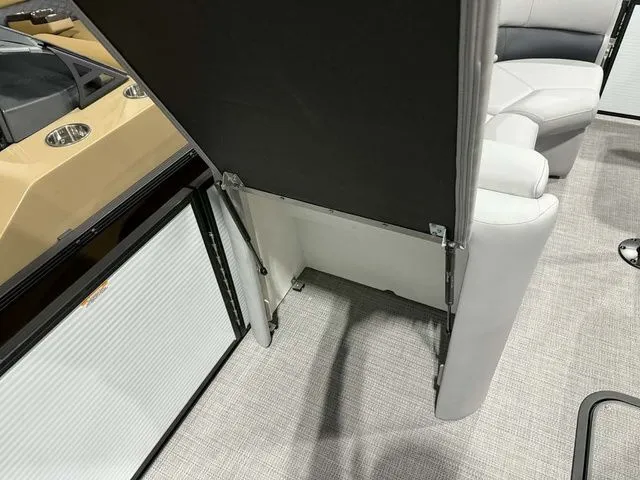 Slide: The Image of Manitou Encore SL SHP575 230 2026 - 9