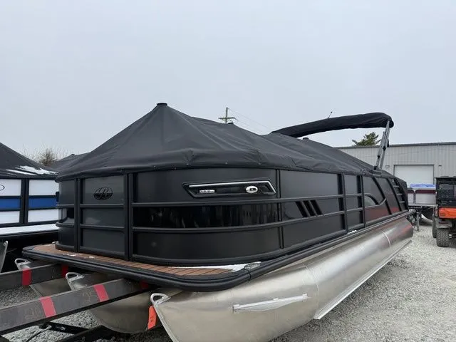 Slide: The Image of Bentley Pontoons Elite 223 Swingback Dual Captain Full Tube 2026 - 3