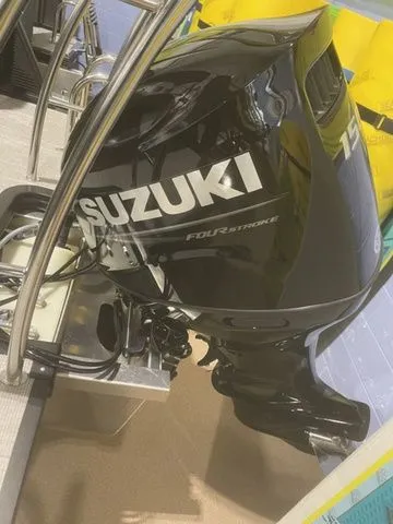 Slide: The Image of Apex Marine M22 2023 - 11