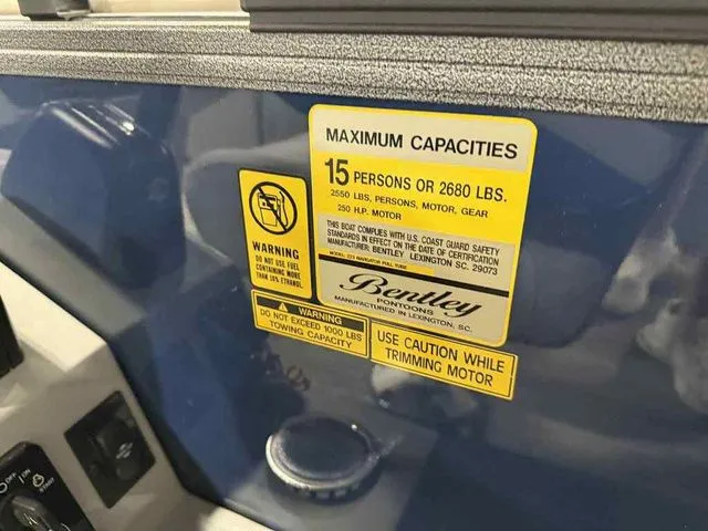 Slide: The Image of Bentley Pontoons Legacy 223 Navigator Dual Captain Full Tube 2026 - 14