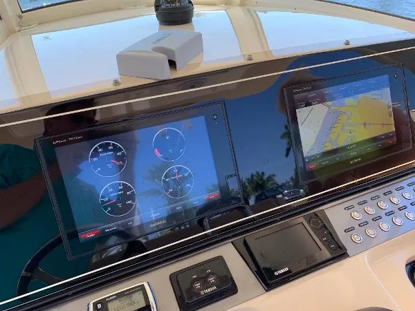Slide: The Image of Scout 320 LXF 2016 - 2