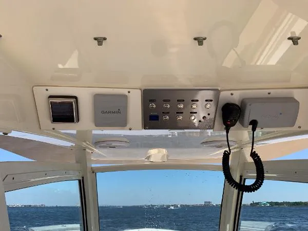 Slide: The Image of Scout 320 LXF 2016 - 8