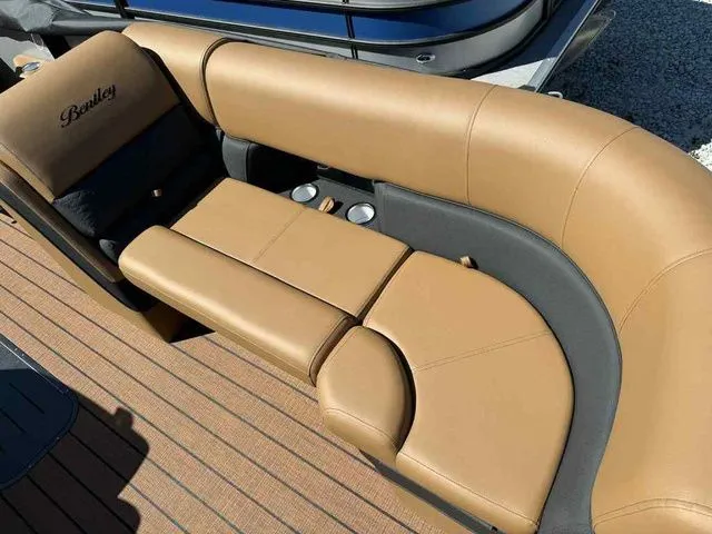 Slide: The Image of Bentley Pontoons Elite 223 Admiral Dual Captain 3/4 Tube 2026 - 12