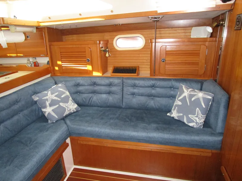 Slide: The Image of Catalina 36 MkII 2001 - 11