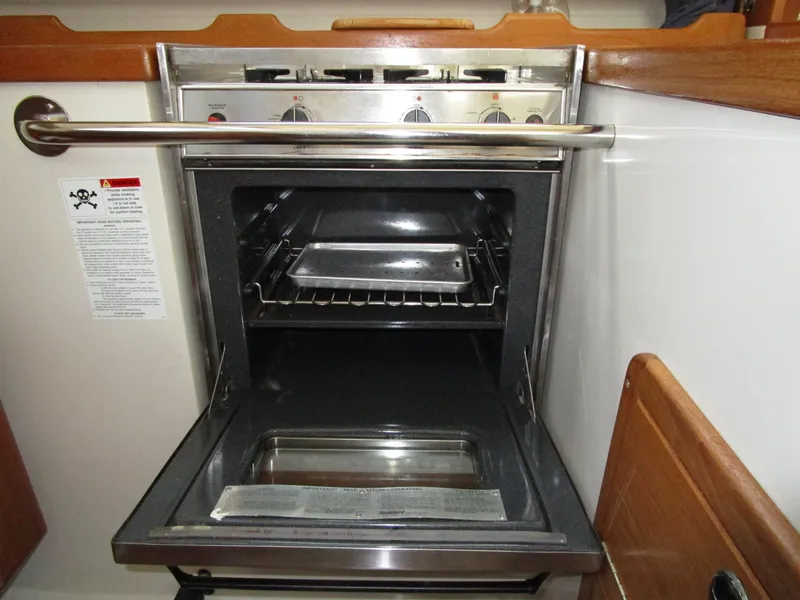 Slide: The Image of Catalina 36 MkII 2001 - 6