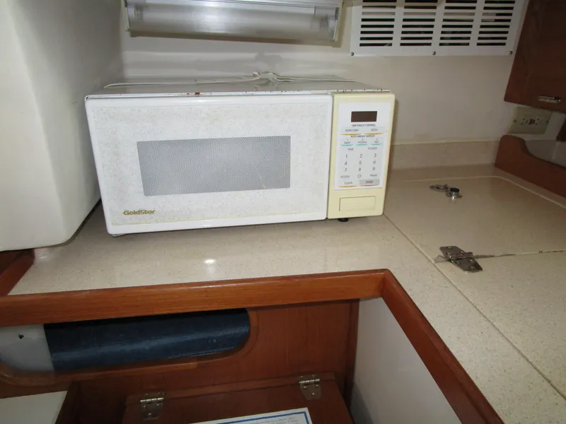 Slide: The Image of Catalina 36 MkII 2001 - 9