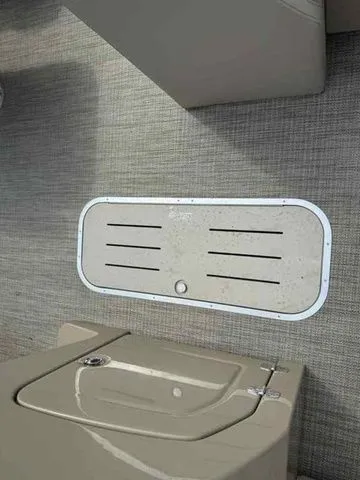 Slide: The Image of Bentley Pontoons Legacy 223 Navigator Dual Captain 3/4 Tube 2026 - 11