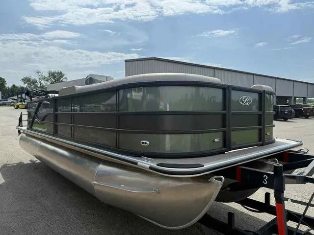 Slide: The Image of Bentley Pontoons Legacy 223 Navigator Dual Captain 3/4 Tube 2026 - 3