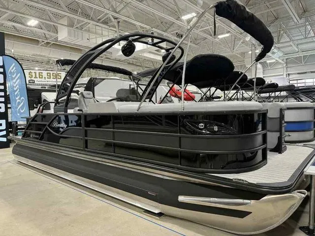 The Image of Bentley Pontoons Legacy 243 Swingback Dual Captain Full Tube Tower 2026 - 1