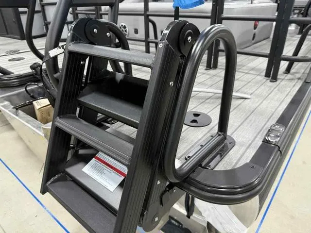 Slide: The Image of Bentley Pontoons Legacy 243 Swingback Dual Captain Full Tube Tower 2026 - 5