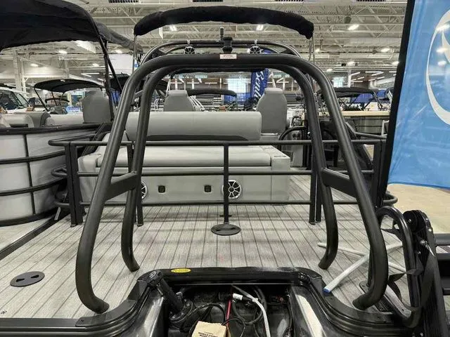 Slide: The Image of Bentley Pontoons Legacy 243 Swingback Dual Captain Full Tube Tower 2026 - 6