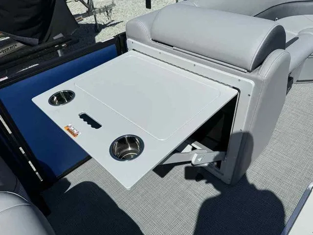 Slide: The Image of Bentley Pontoons Legacy 223 Swingback Dual Captain 3/4 Tube 2026 - 11