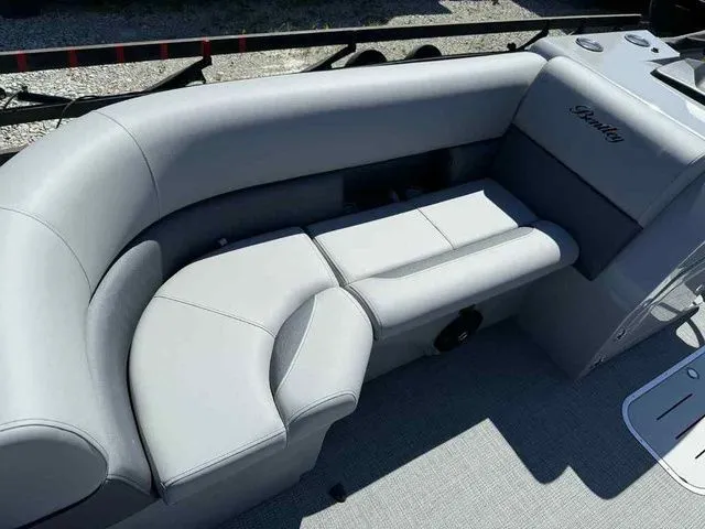 Slide: The Image of Bentley Pontoons Legacy 223 Swingback Dual Captain 3/4 Tube 2026 - 7