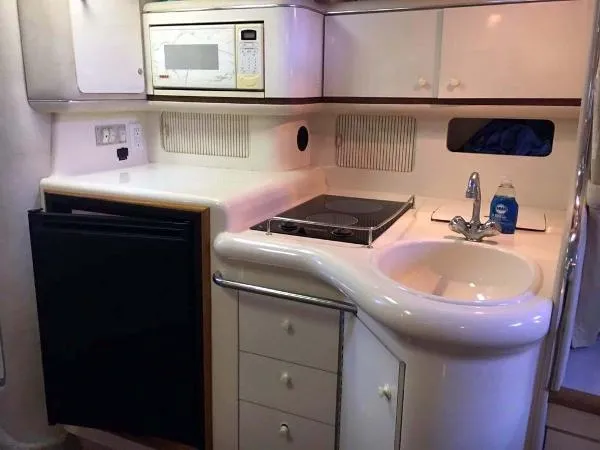 Slide: The Image of Sea Ray 330 Sundancer 1996 - 7