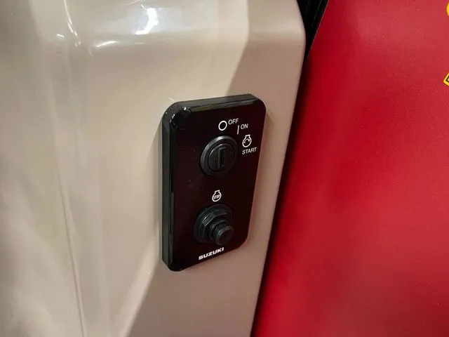 Slide: The Image of Bentley Pontoons Fish-N-Cruise 200 2025 - 25