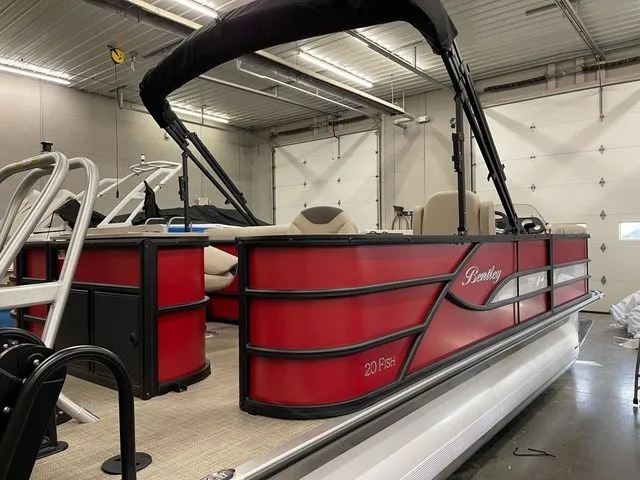 Slide: The Image of Bentley Pontoons Fish-N-Cruise 200 2025 - 4