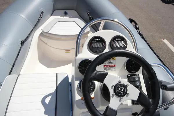 Slide: The Image of Zodiac Bayrunner 420 NEO 50hp In Stock 2019 - 3