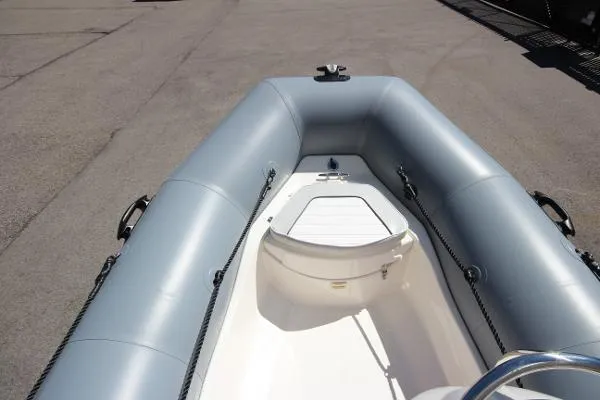 Slide: The Image of Zodiac Bayrunner 420 NEO 50hp In Stock 2019 - 4