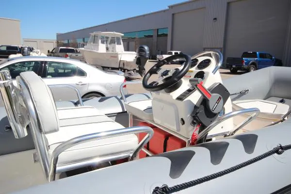 Slide: The Image of Zodiac Bayrunner 420 NEO 50hp In Stock 2019 - 6