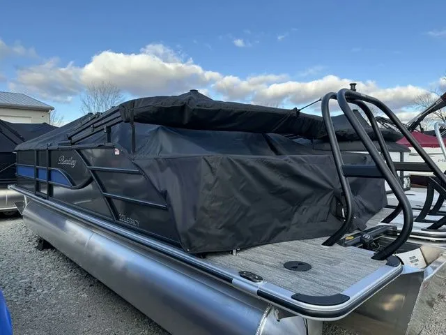 Slide: The Image of Bentley Pontoons Legacy 223 Swingback Dual Captain Full Tube 2026 - 4