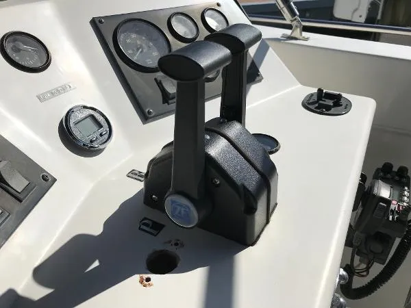 Slide: The Image of Harbor Master 400 Pilothouse Motoryacht 1994 - 9