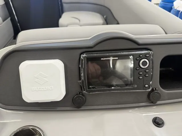 Slide: The Image of Bentley Pontoons Bolt 203 2026 - 14