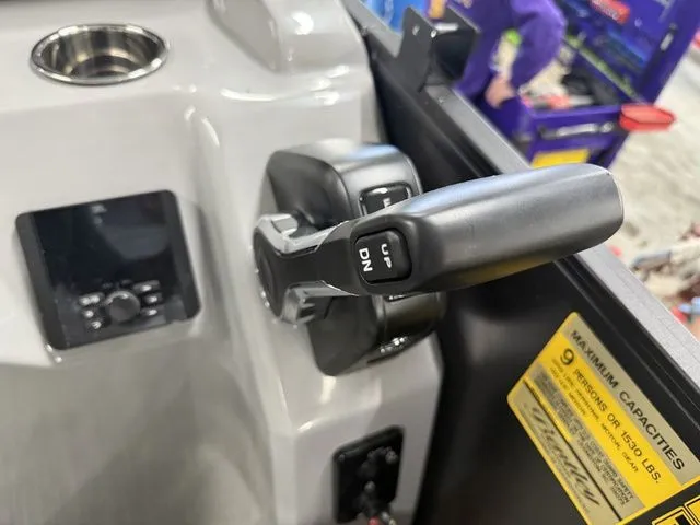 Slide: The Image of Bentley Pontoons Bolt 203 2026 - 17