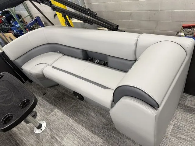 Slide: The Image of Bentley Pontoons Bolt 203 2026 - 21