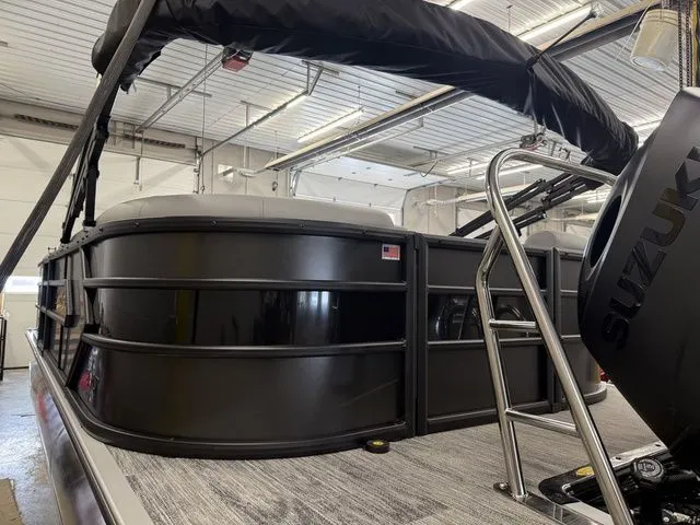 Slide: The Image of Bentley Pontoons Bolt 203 2026 - 3